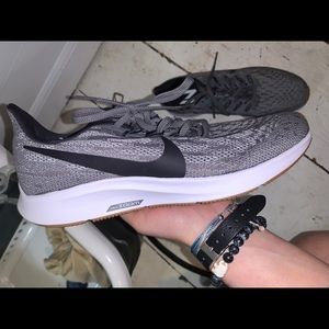Nike zoom tennis shoes